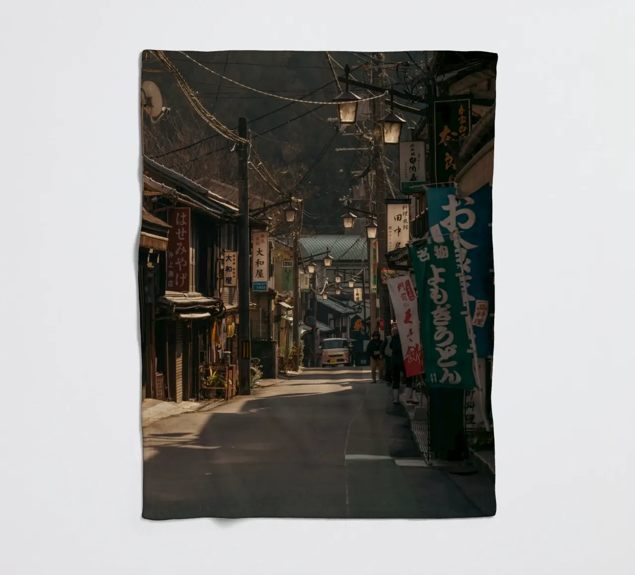 Via del Tempio a Nara, Giappone coperta in pile da Marcel Bisig