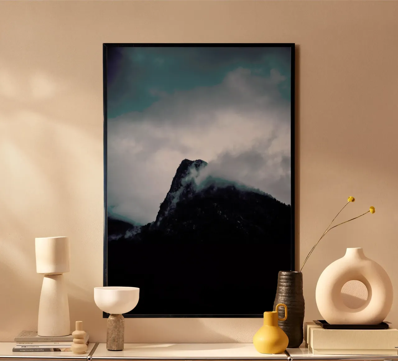 Grey poster da Chris Abatzis