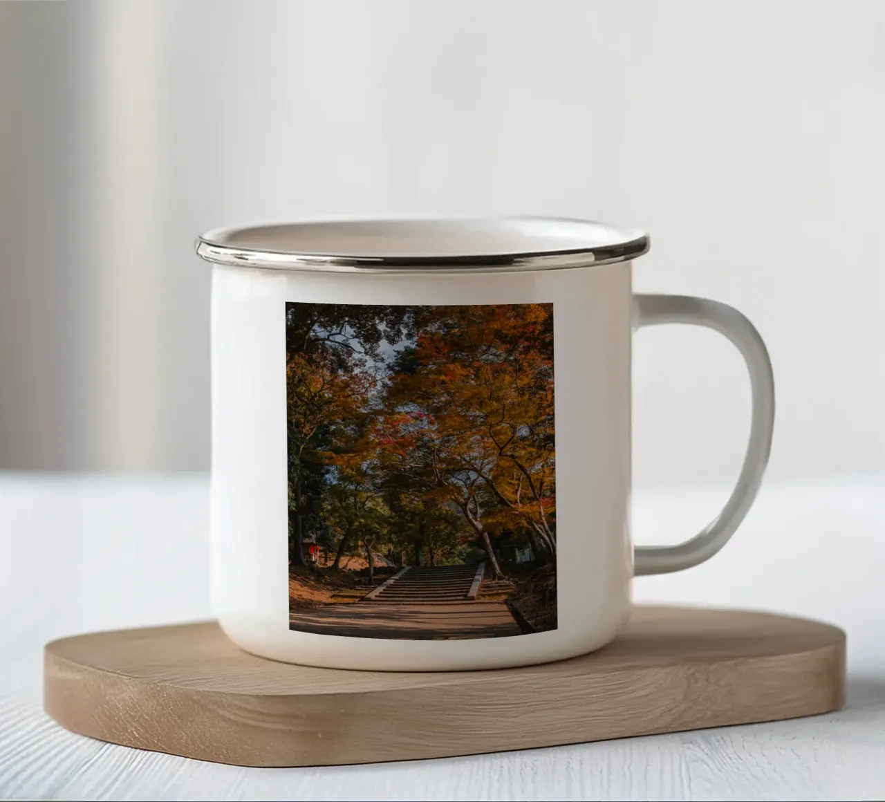 Il parco di Nara in autunno, Giappone tazza in smalto da Marcel Bisig