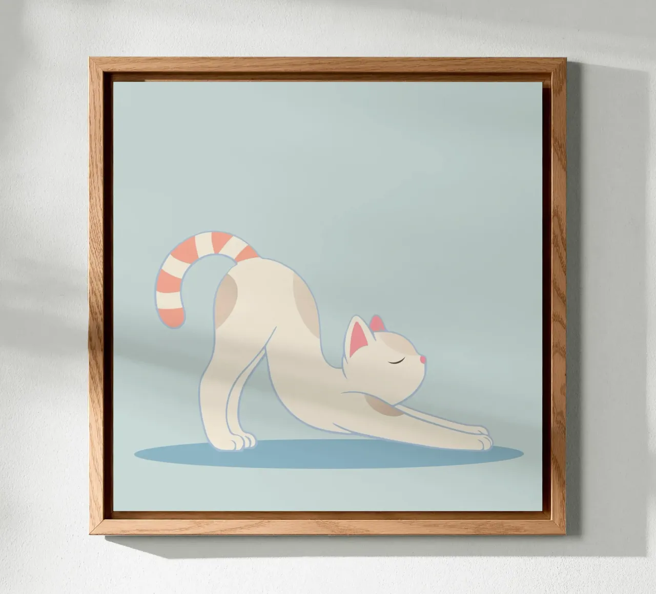 süße Katze in der klassischen Yoga Dehnpose Alu-Dibond von namosh