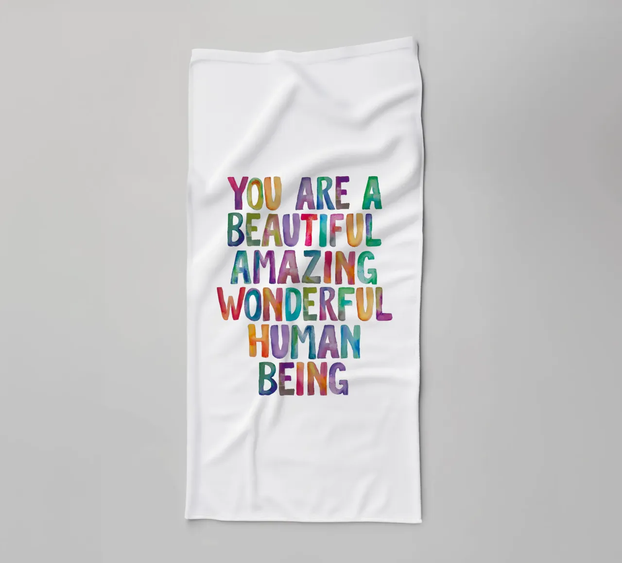 Sei un bellissimo, incredibile, meraviglioso essere umano asciugamano da bagno da THE MOTIVATED TYPE
