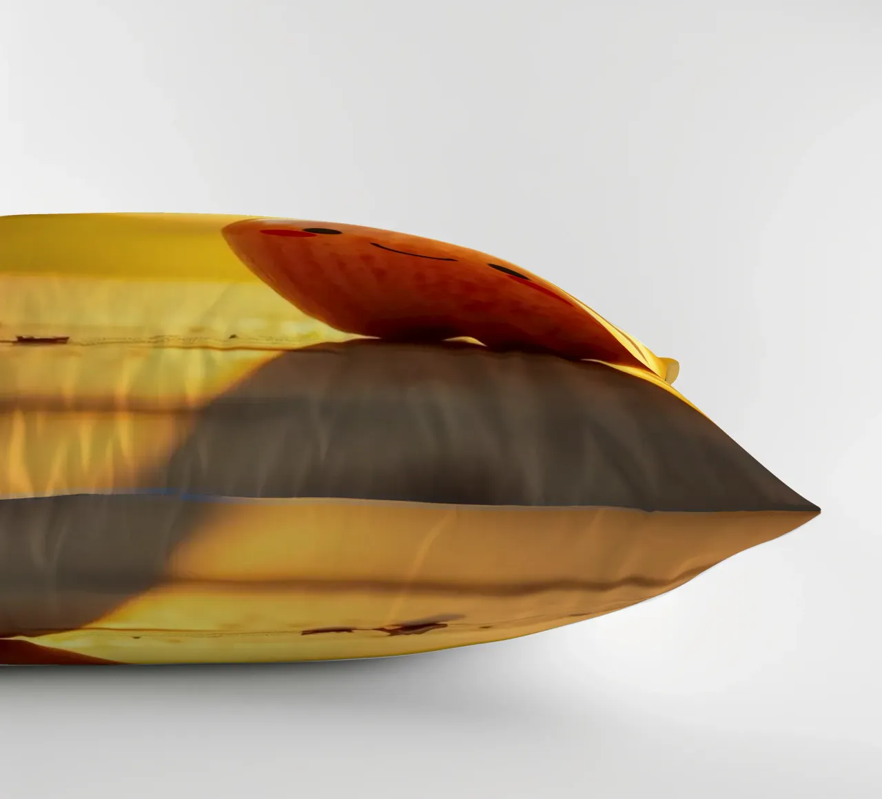 Una mela felice con un sorriso e delle foglie si gode il tramonto cuscino da DesignDoodle