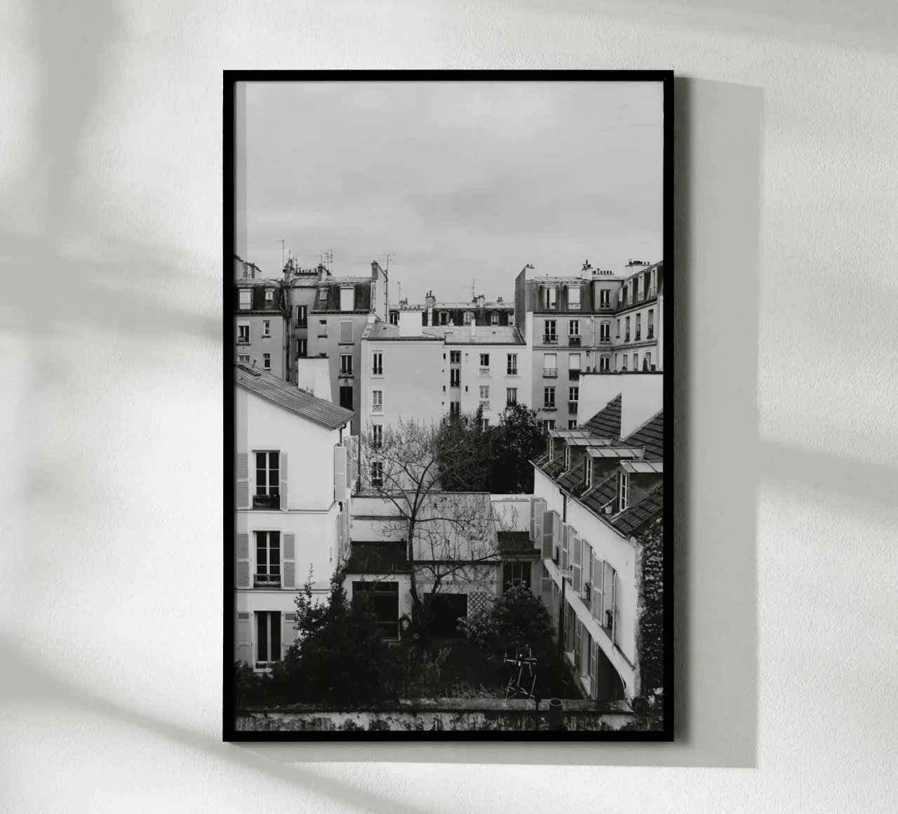 Paris BW poster con telaio in legno da Florent Bodart