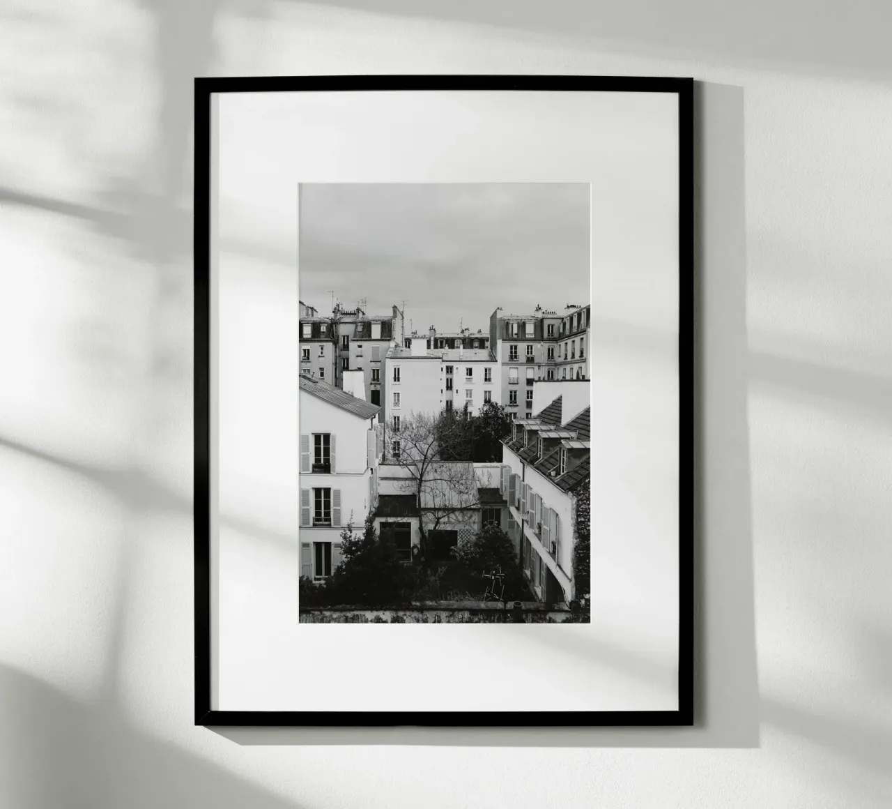 Paris BW poster con telaio in legno da Florent Bodart