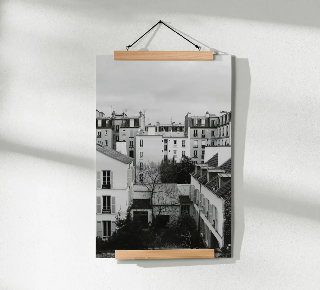 Paris BW poster con telaio in legno da Florent Bodart