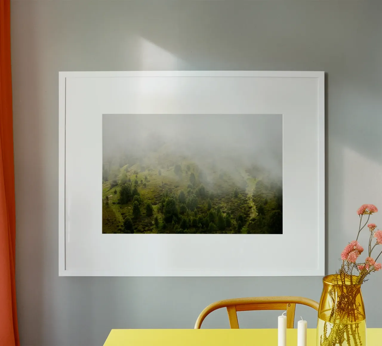 Sussurri di primavera, un nebbioso pendio di montagna poster con telaio in plastica da karijn_landscapes