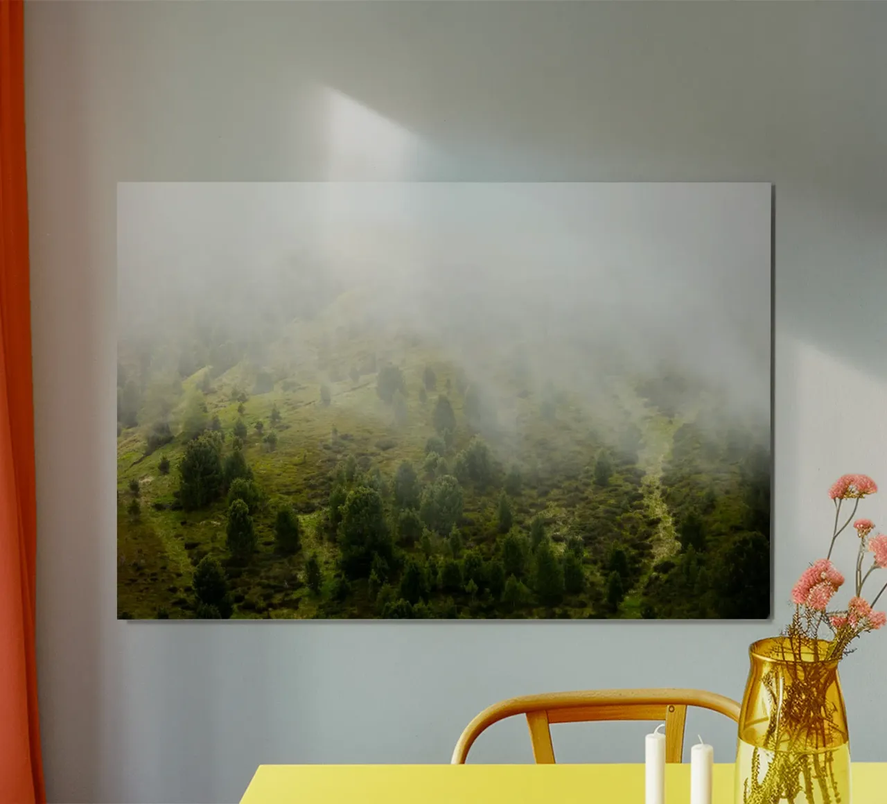 Sussurri di primavera, un nebbioso pendio di montagna poster con telaio in plastica da karijn_landscapes