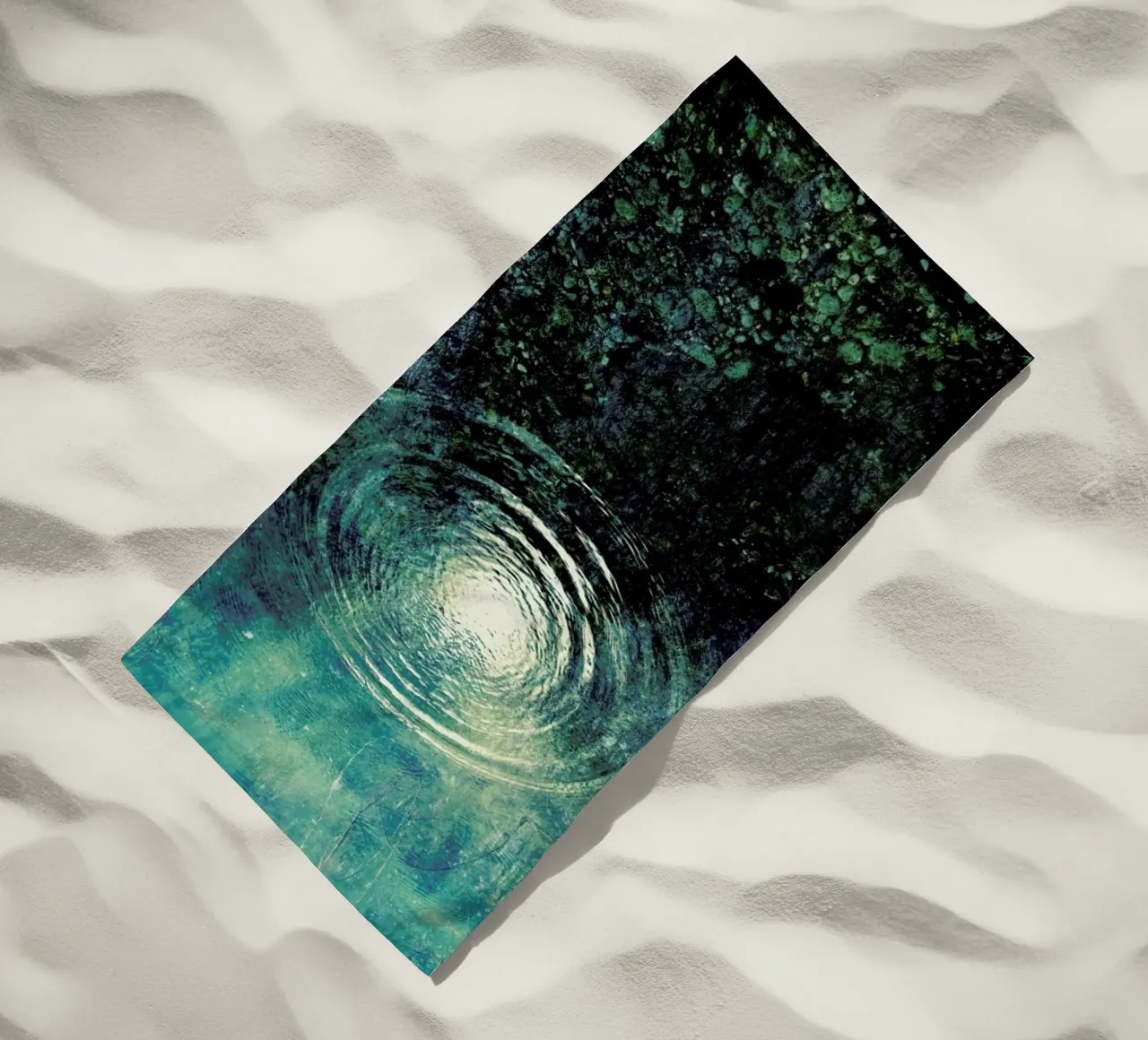 Concentricus beach towel by Angelo Cerantola