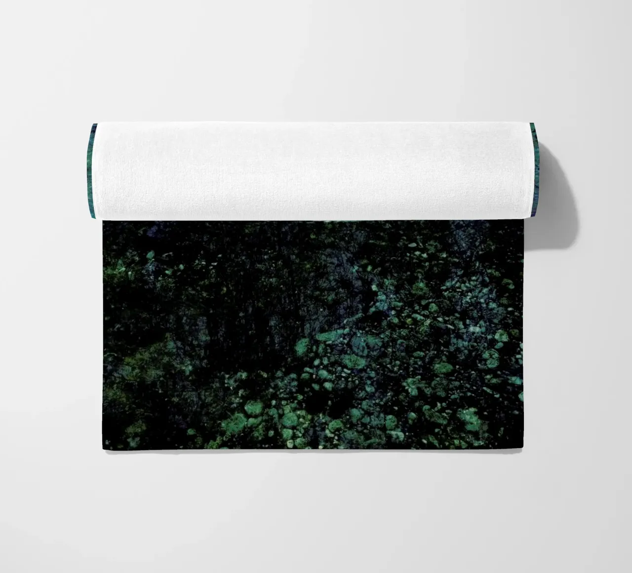 Concentricus beach towel by Angelo Cerantola