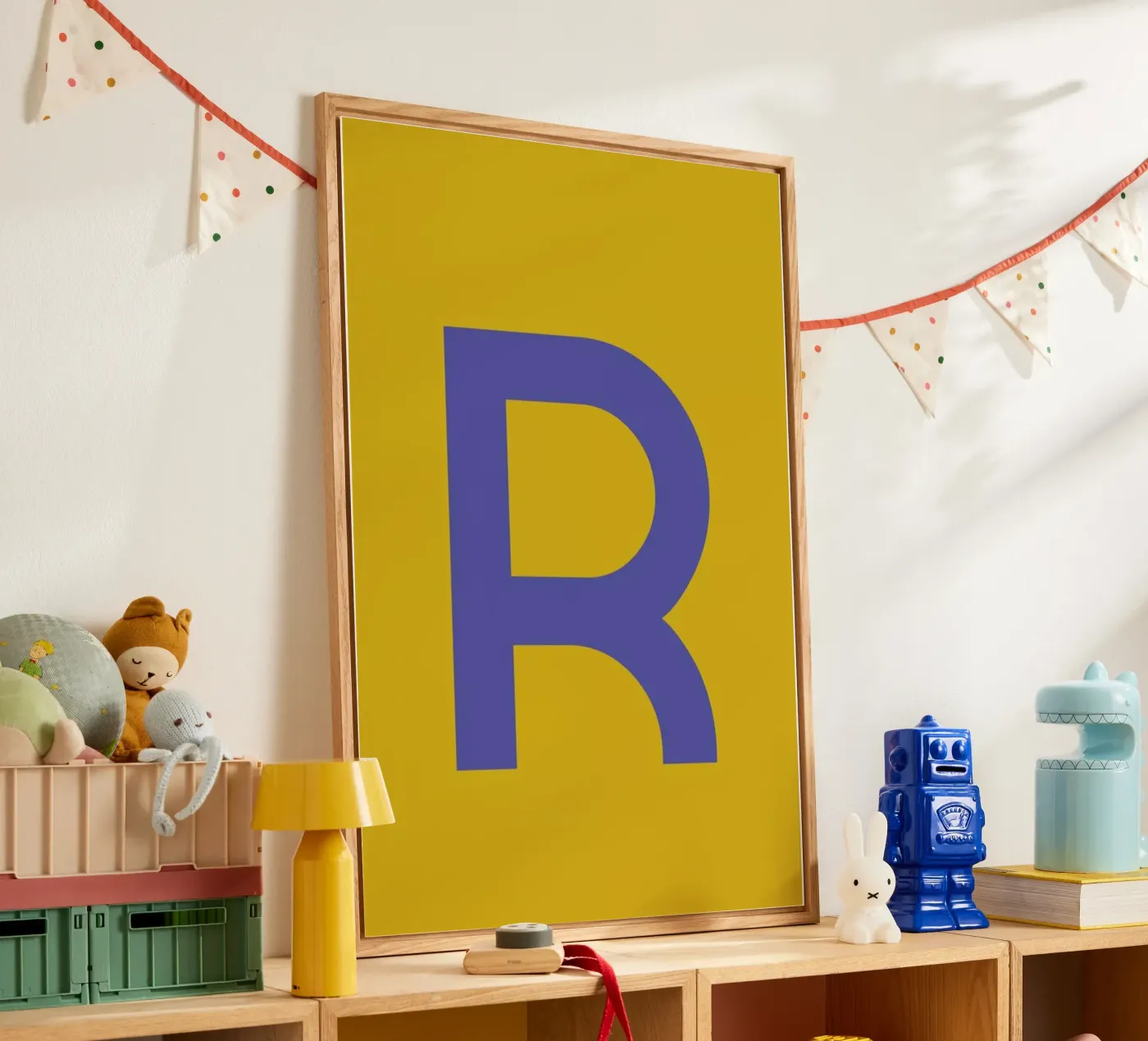 Yellow Letter R plexiglass da Studio One