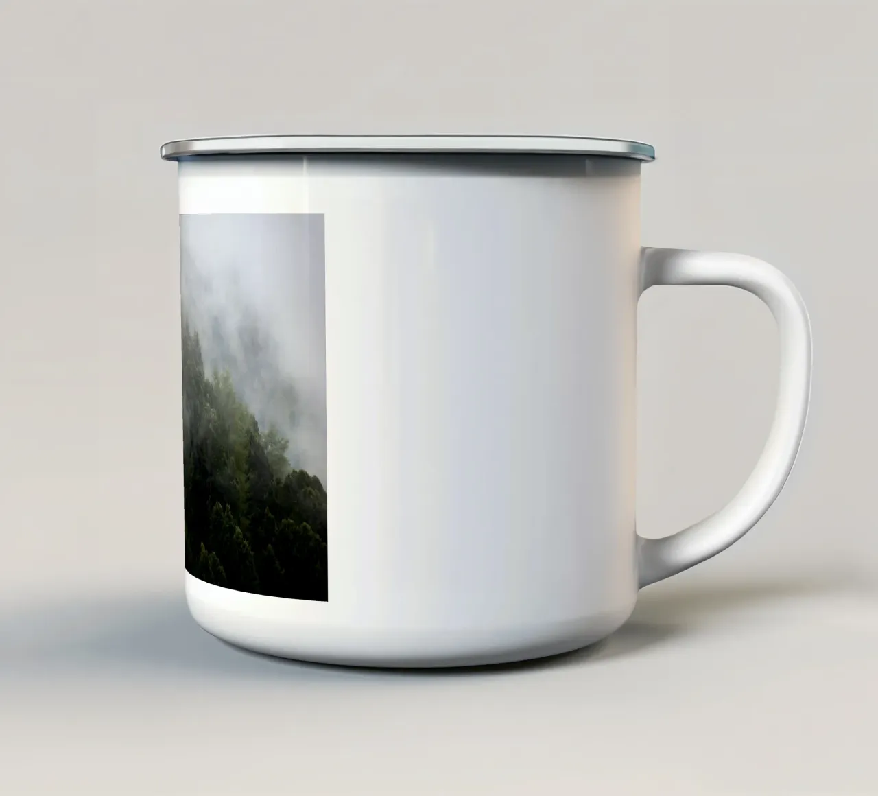 Nebbia e pini, un risveglio di primavera tazza in smalto da karijn_landscapes