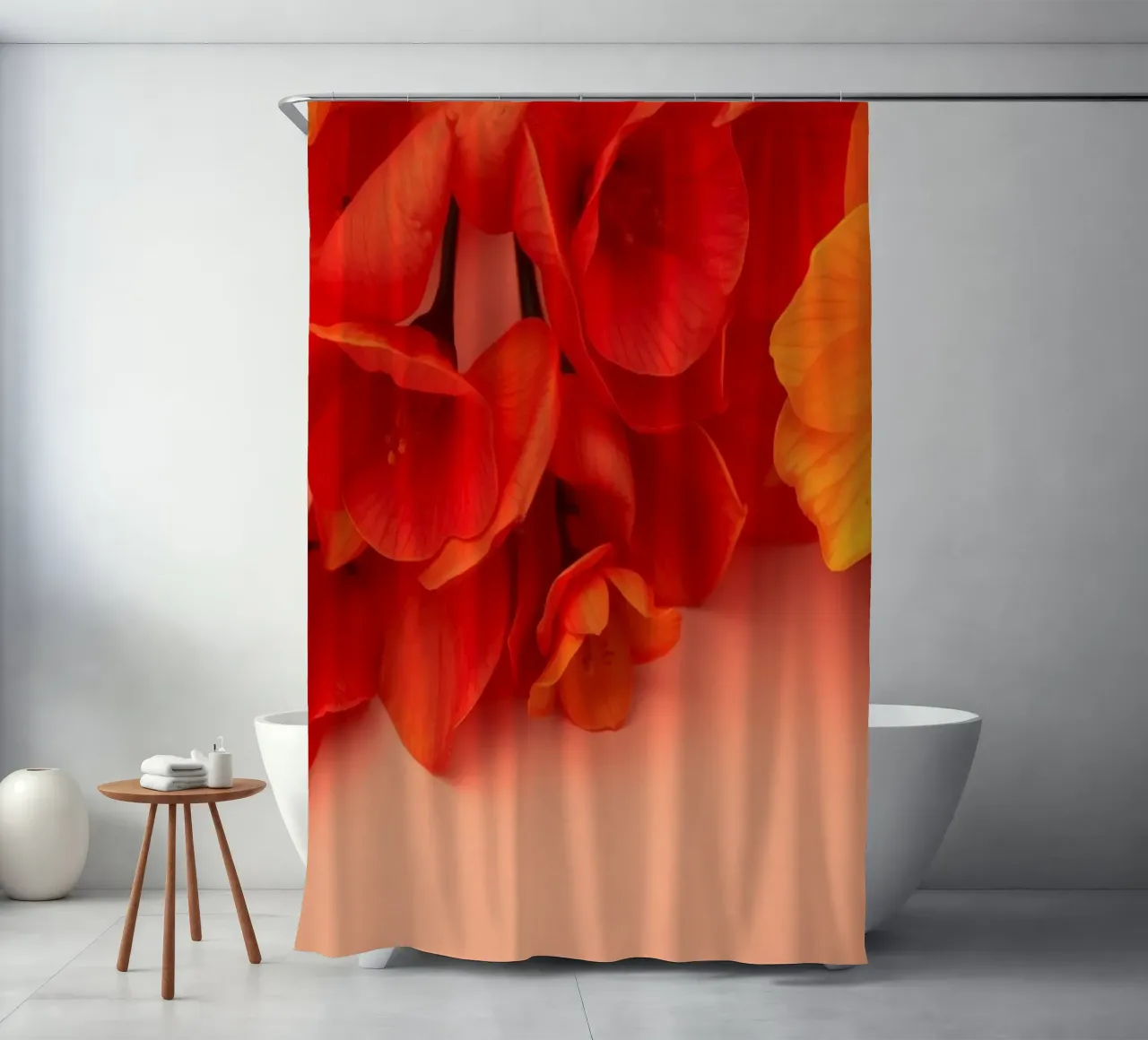 Helderoranje en gele bloesems prachtig gerangschikt douchegordijn van DesignDoodle