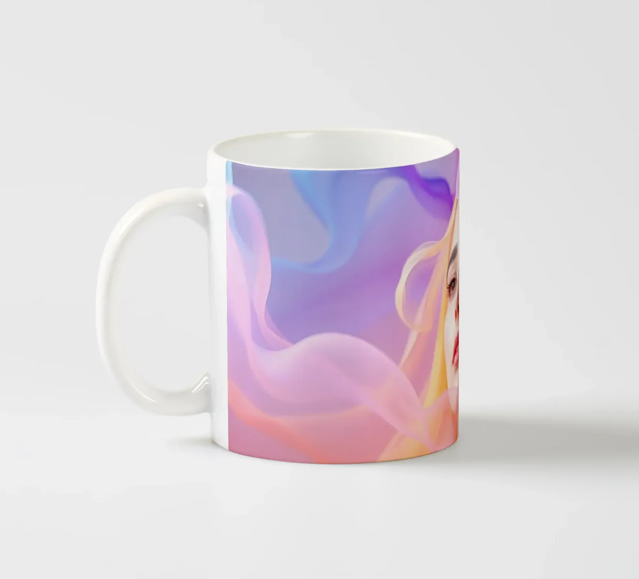 Ritratto astratto e colorato di una donna con capelli fluenti tazza in ceramica da DesignDoodle