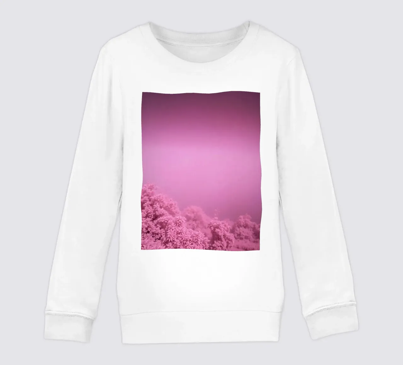 paesaggio rosa con fogliame lussureggiante e illuminazione soffusa felpa bambino da DesignDoodle