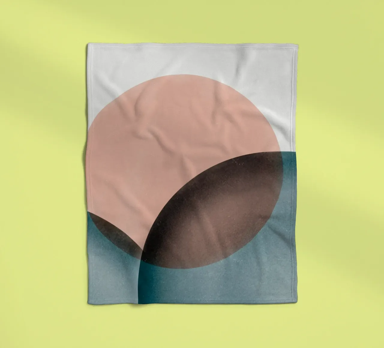 Cerchi sovrapposti rosa coperta in pile da Little Dean