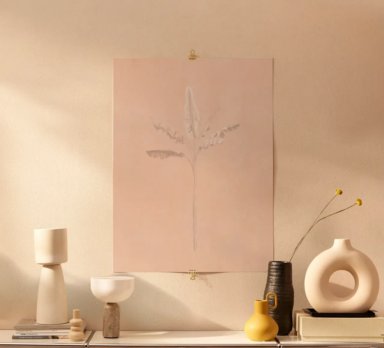Boho Light Pastel Peach Pink foglie tropicali pianta minimale poster con telaio in legno da This Wild Soul - Illustration