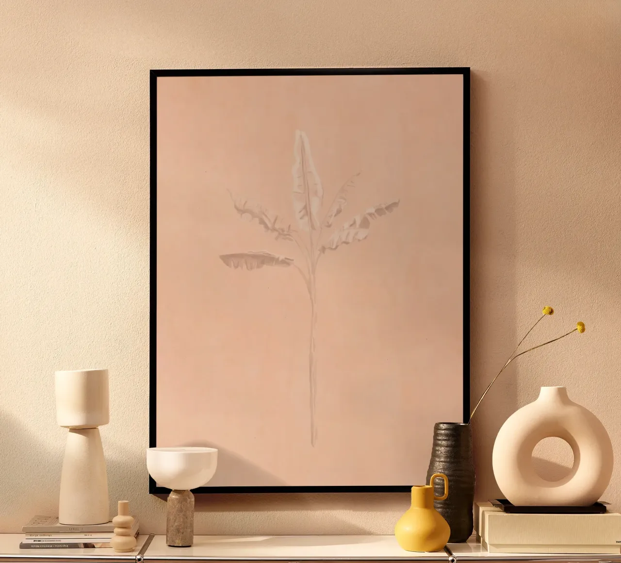 Boho Light Pastel Peach Pink foglie tropicali pianta minimale poster con telaio in legno da This Wild Soul - Illustration
