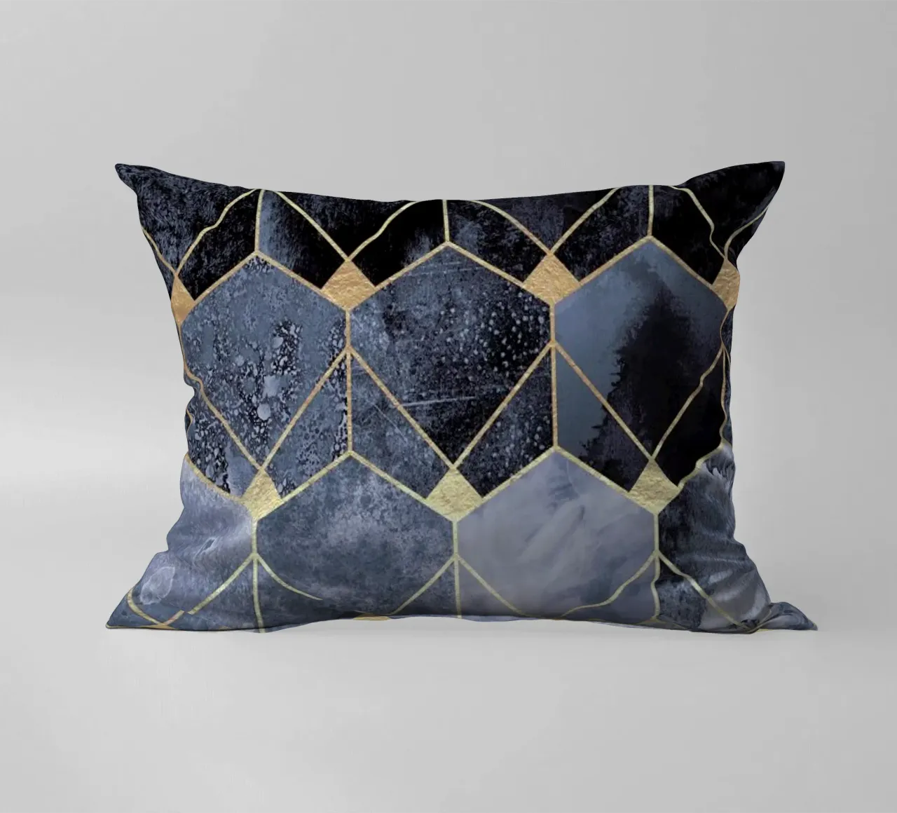 Blue Hexagons and Diamonds cuscino da Elisabeth Fredriksson