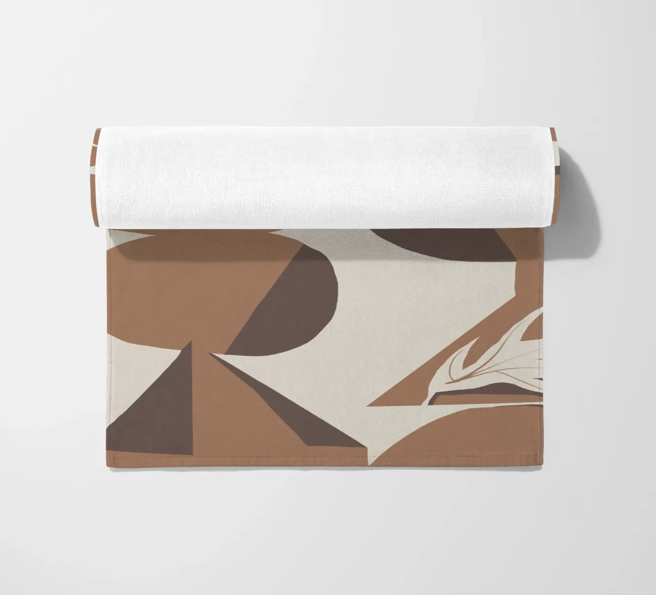 Mokka abstract decoratief 05 strandhanddoek van Little Dean