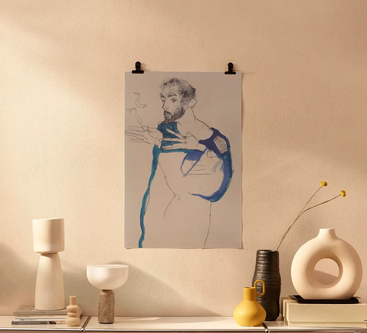 Egon Schiele - Klimt in grembiule azzurro poster con telaio in alluminio da Timeless Artworks