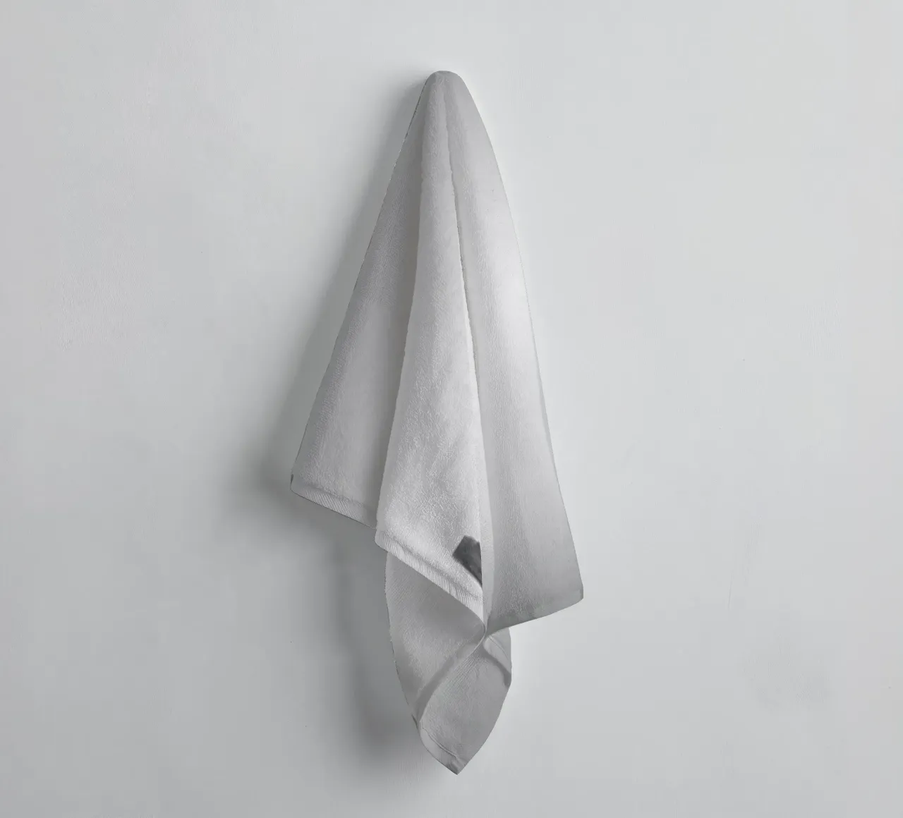 Nebbia Posta toalla de baño de Michael J. Reibert