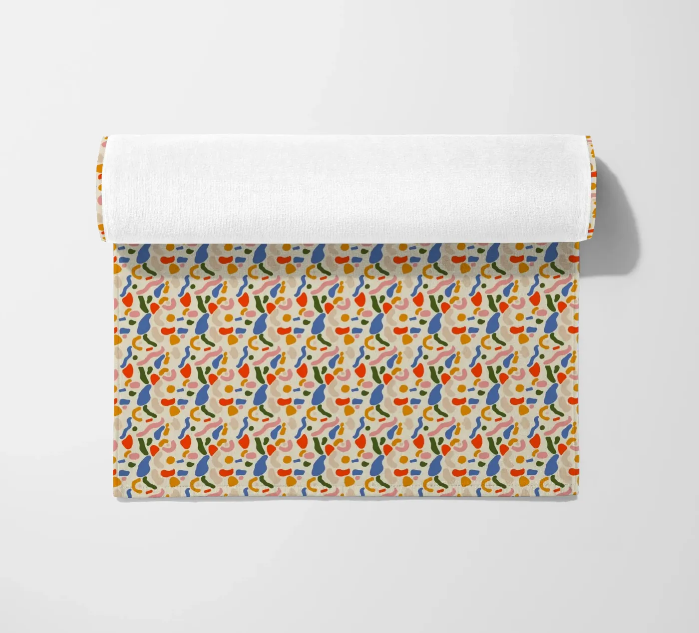 Confetti naadloos patroon strandhanddoek van Little Dean