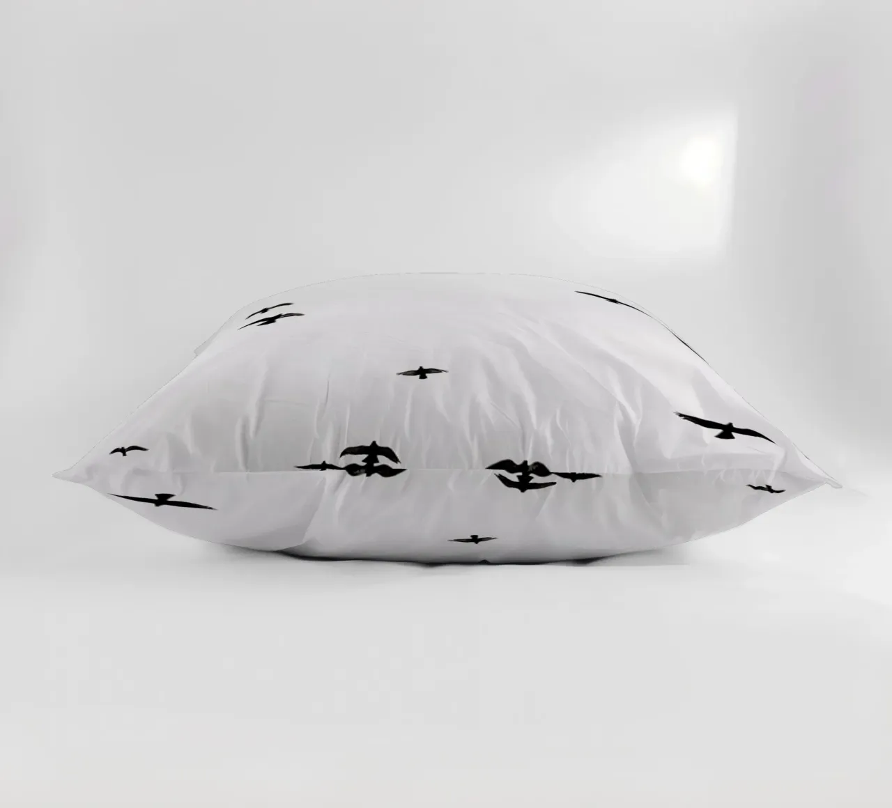 Flight & Freedom 04 cuscino da Shot By Clint