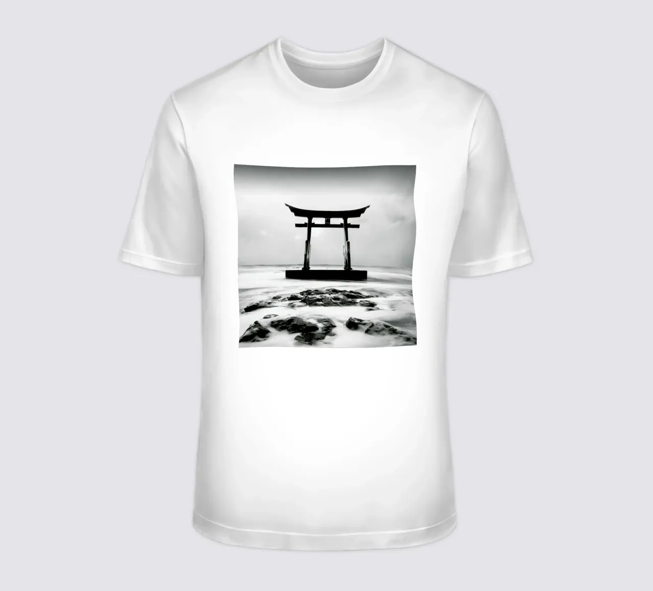 Torii Study 4 t-shirt da Michael J. Reibert