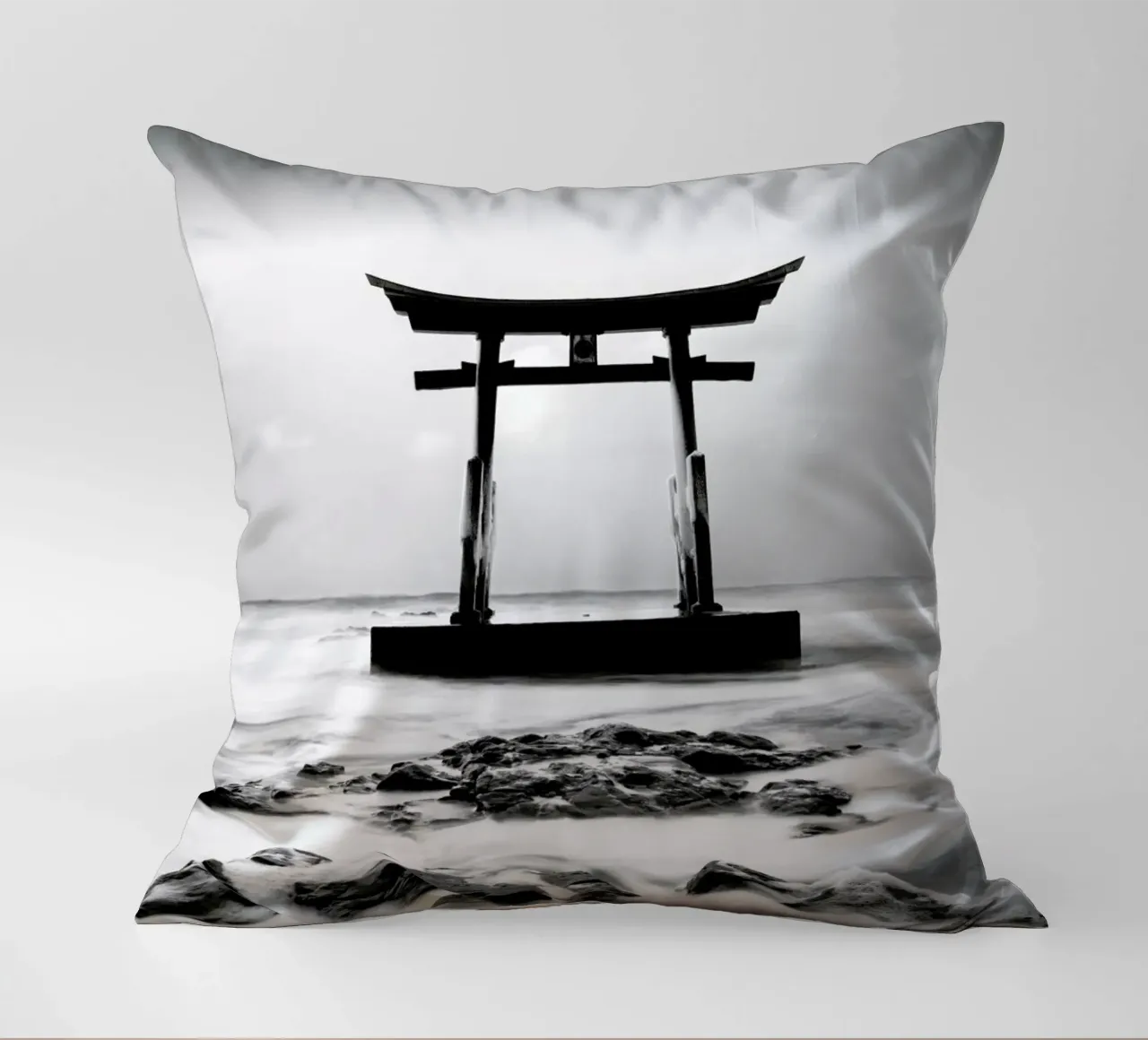 Torii Study 4 cuscino da Michael J. Reibert