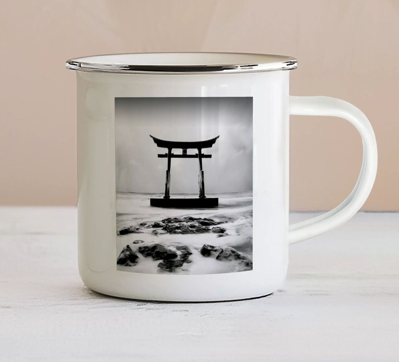 Torii Study 4 tazza in smalto da Michael J. Reibert