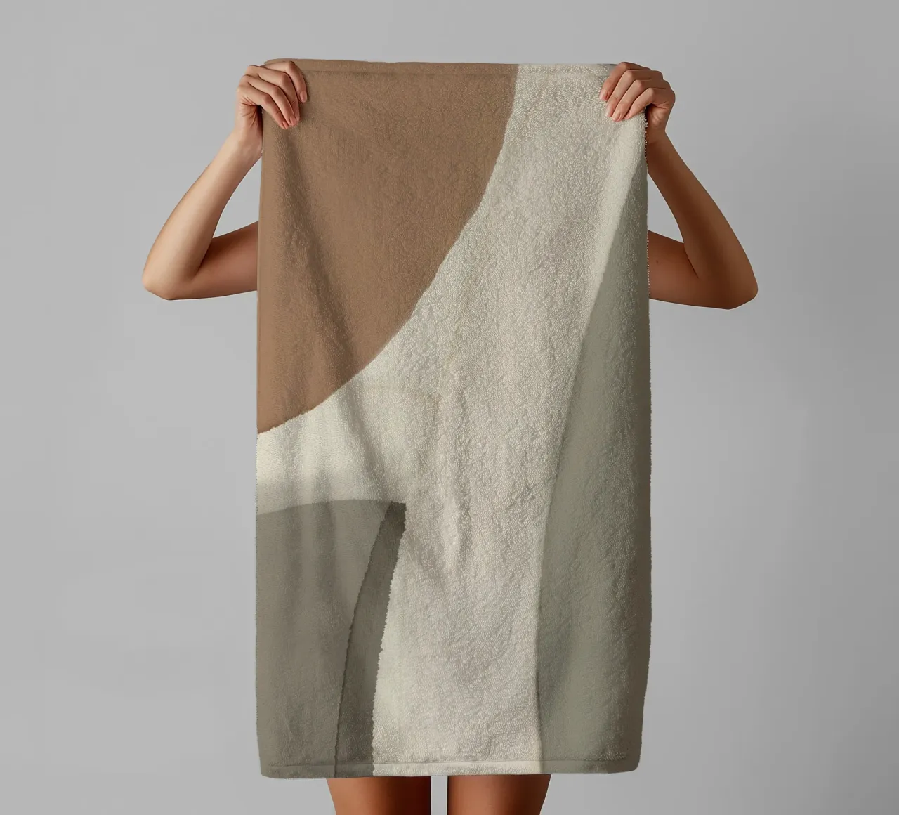 Mappa in scala di grigi asciugamano da bagno da Little Dean