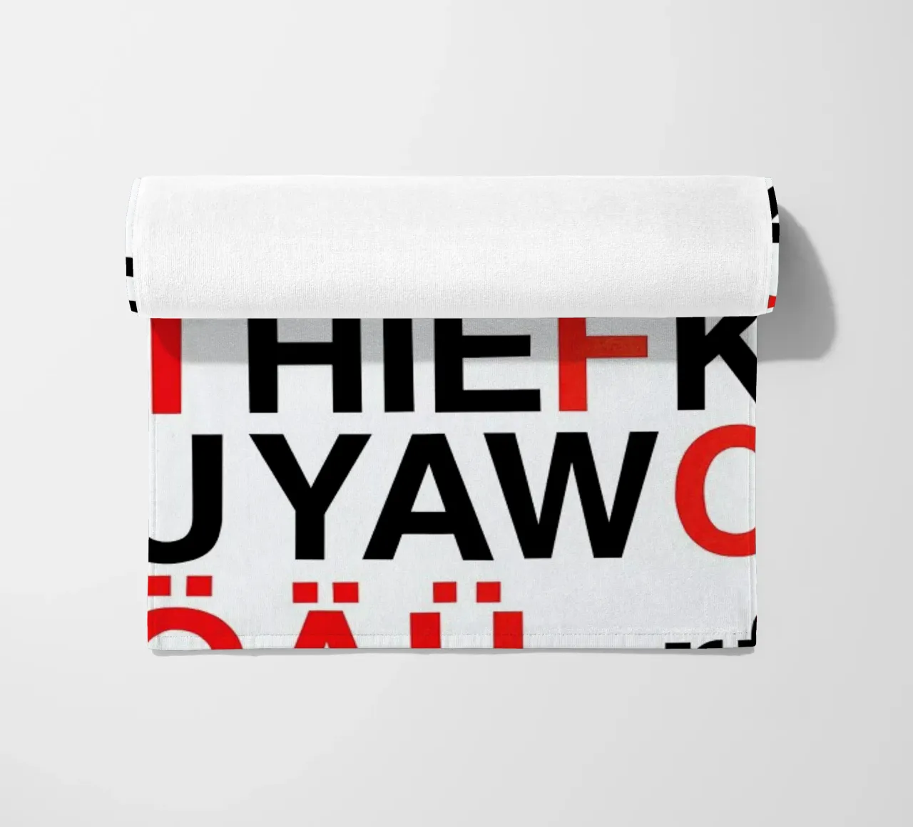 Alphabet Neon Red And Black telo mare da Rosi Feist