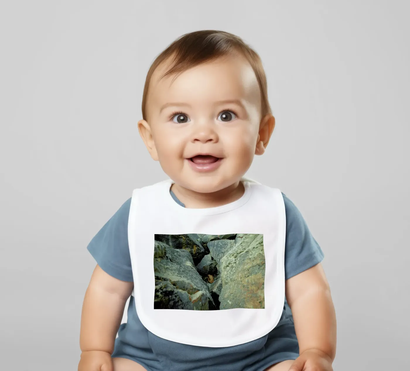 Awareness baby slabbetje van Matevž Kosterov