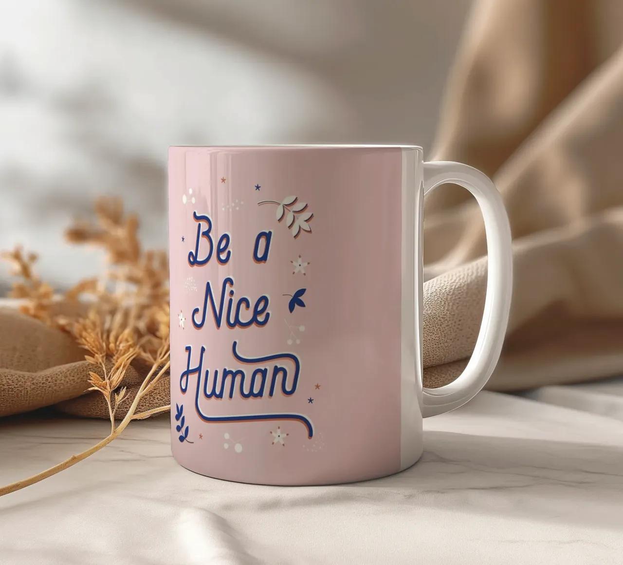 "Be a Nice Human" Calligraphic Art Print - Light Pink tazza in ceramica da showmemars