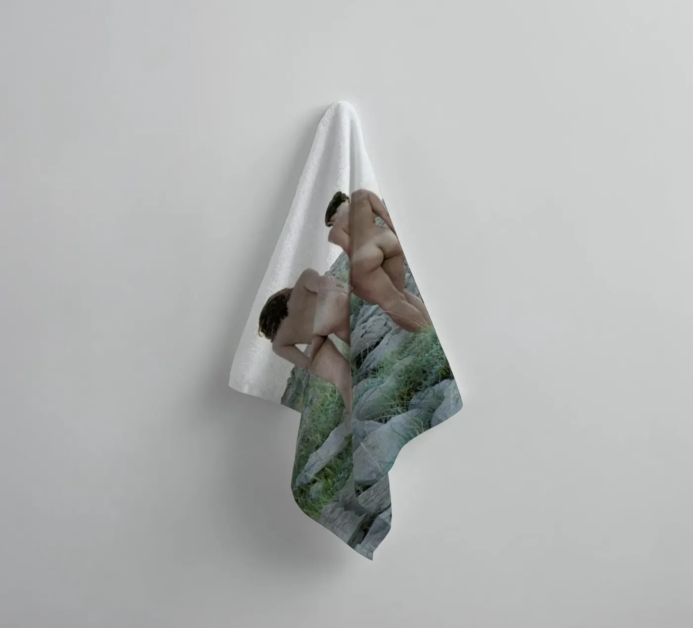 Consonance towel by Matevž Kosterov