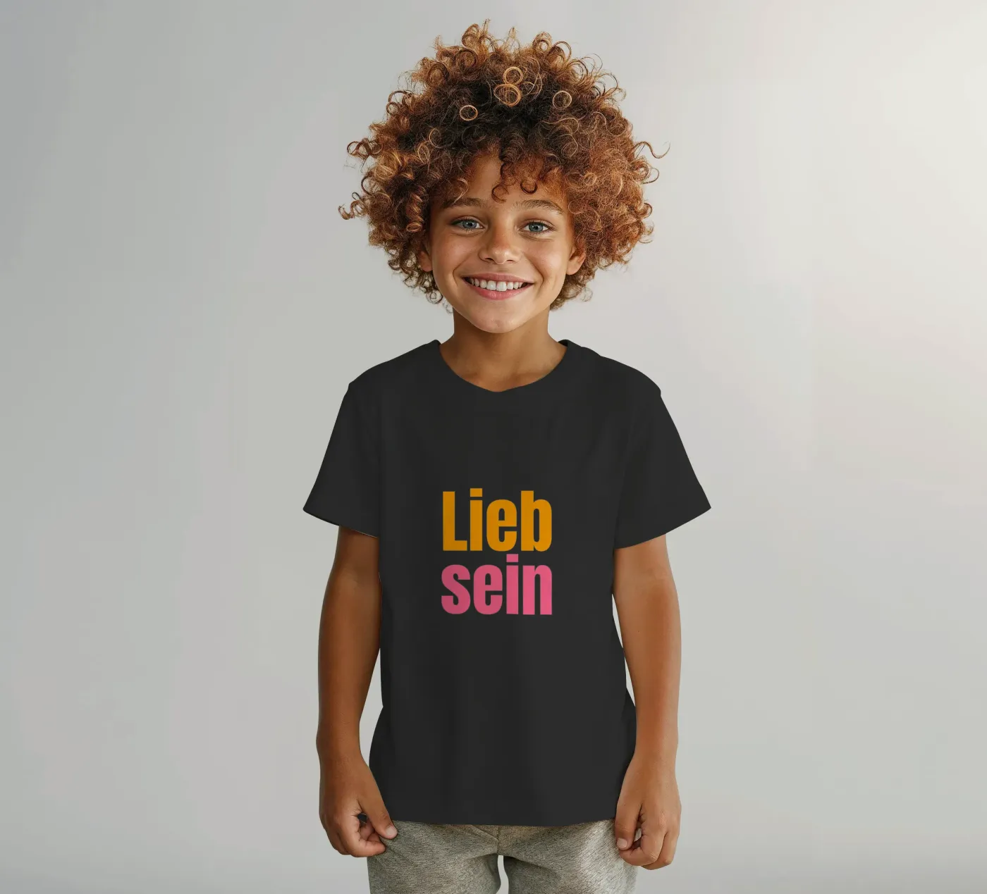 Lieb sein t-shirt bambini da Happy 😃 Art 🎨 by Christine Schnoell