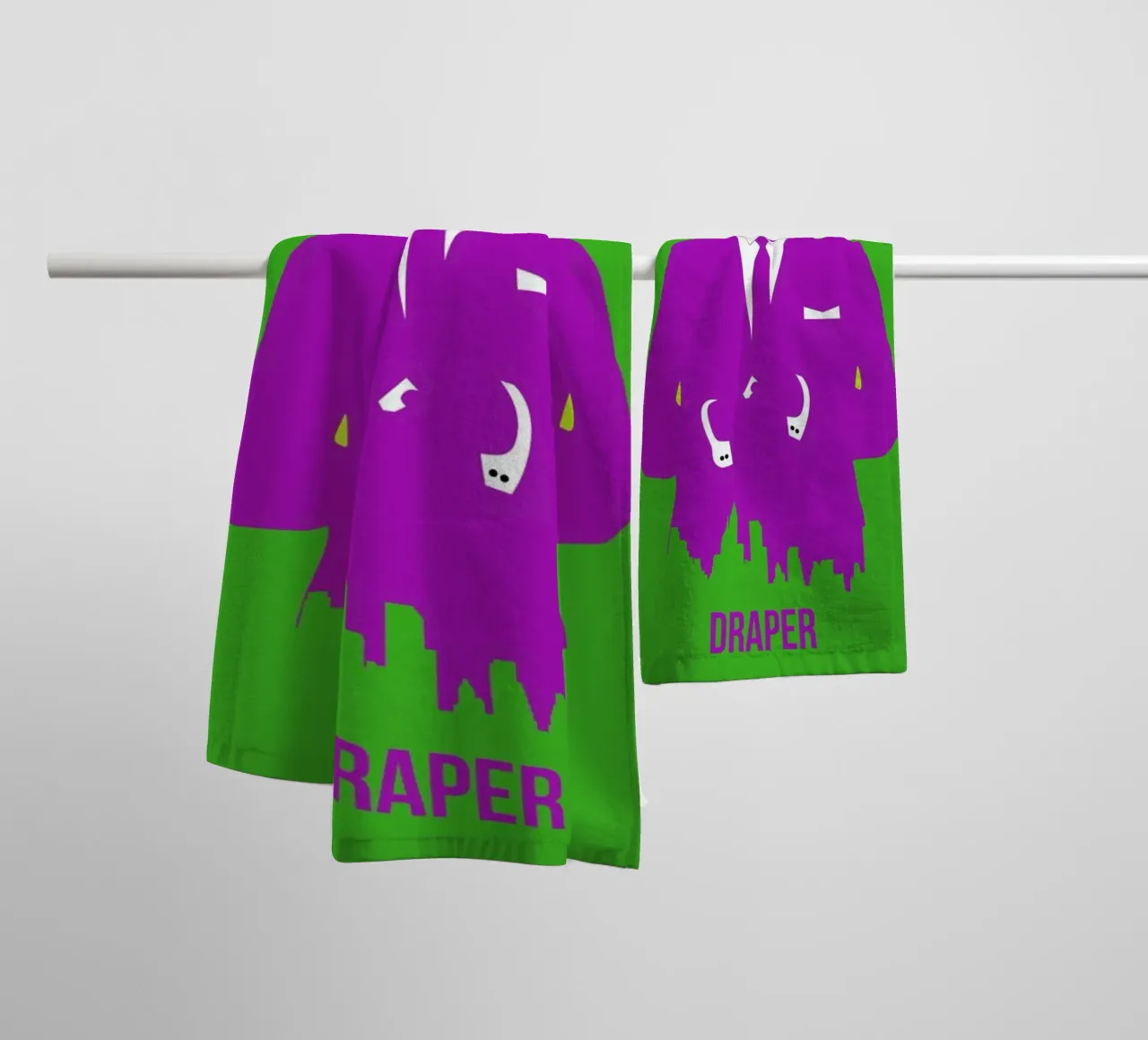 Draper Poster 1 asciugamano da bagno da Naxart