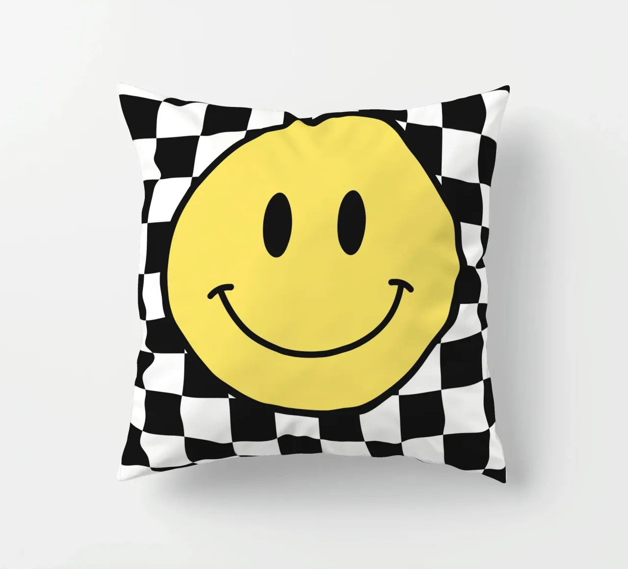 Smiley, motivo a scacchiera in bianco e nero cuscino da Paigaam Studio