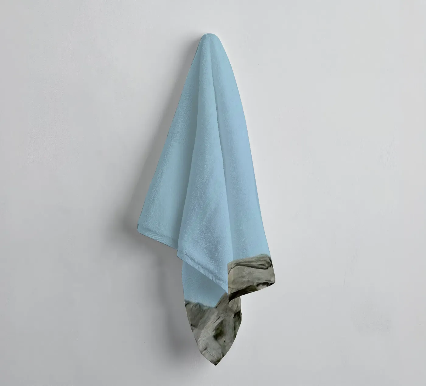 Mont Cloudmore badhanddoek van Rafael Burato