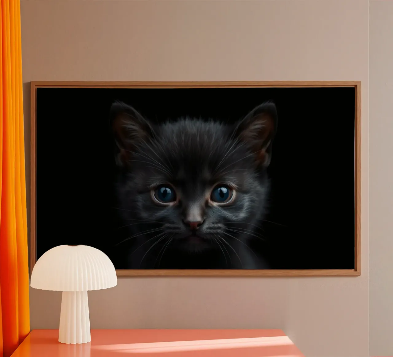 Un mystérieux chaton noir aux yeux bleus saisissants regarde l'intention panneau forex de DesignDoodle