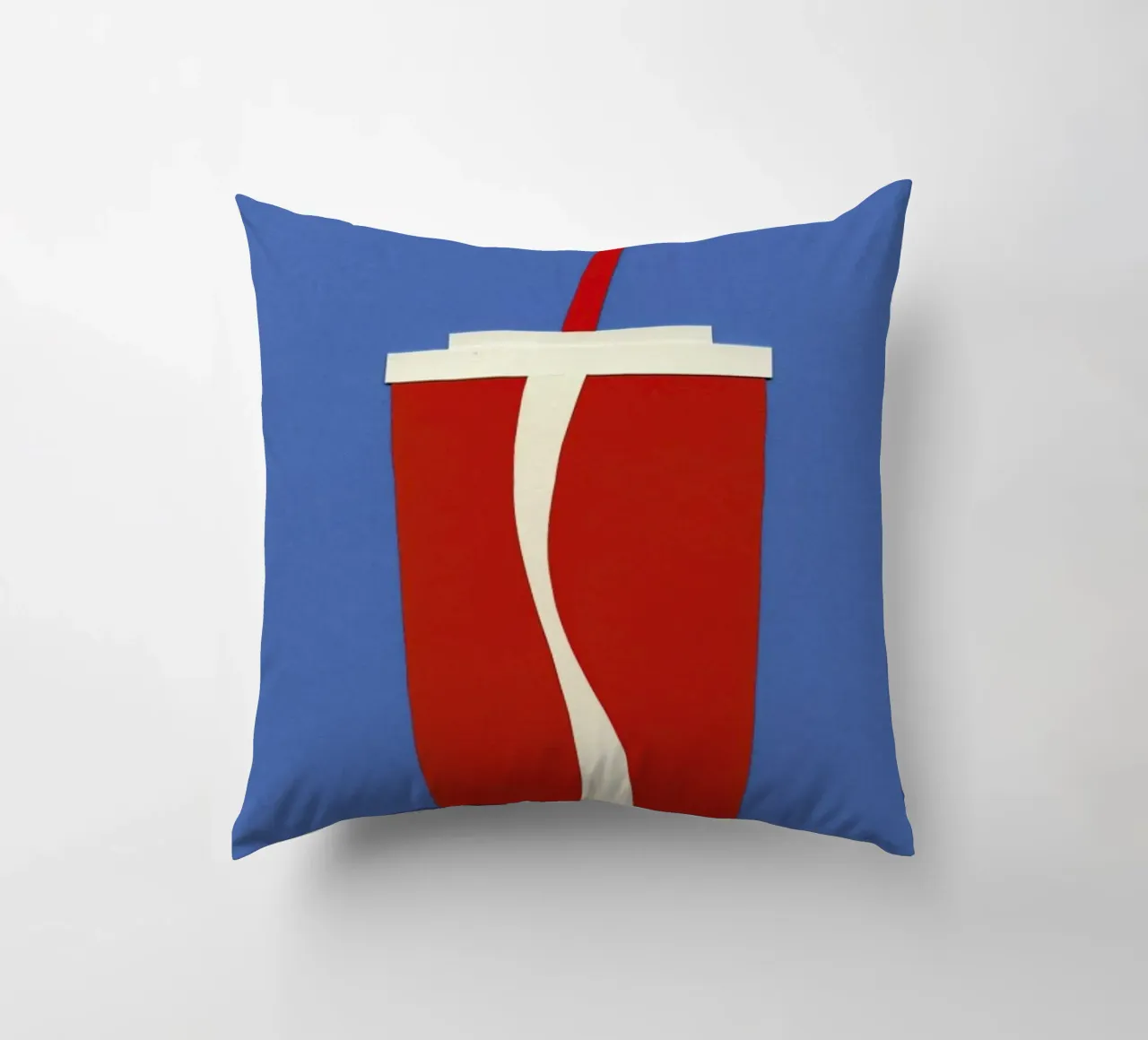 Cup of Coke cuscino da Rosi Feist