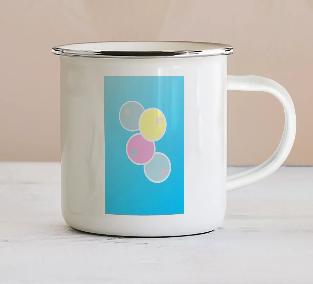 Quattro cerchi colorati in tonalità pastello tazza in smalto da Something for you