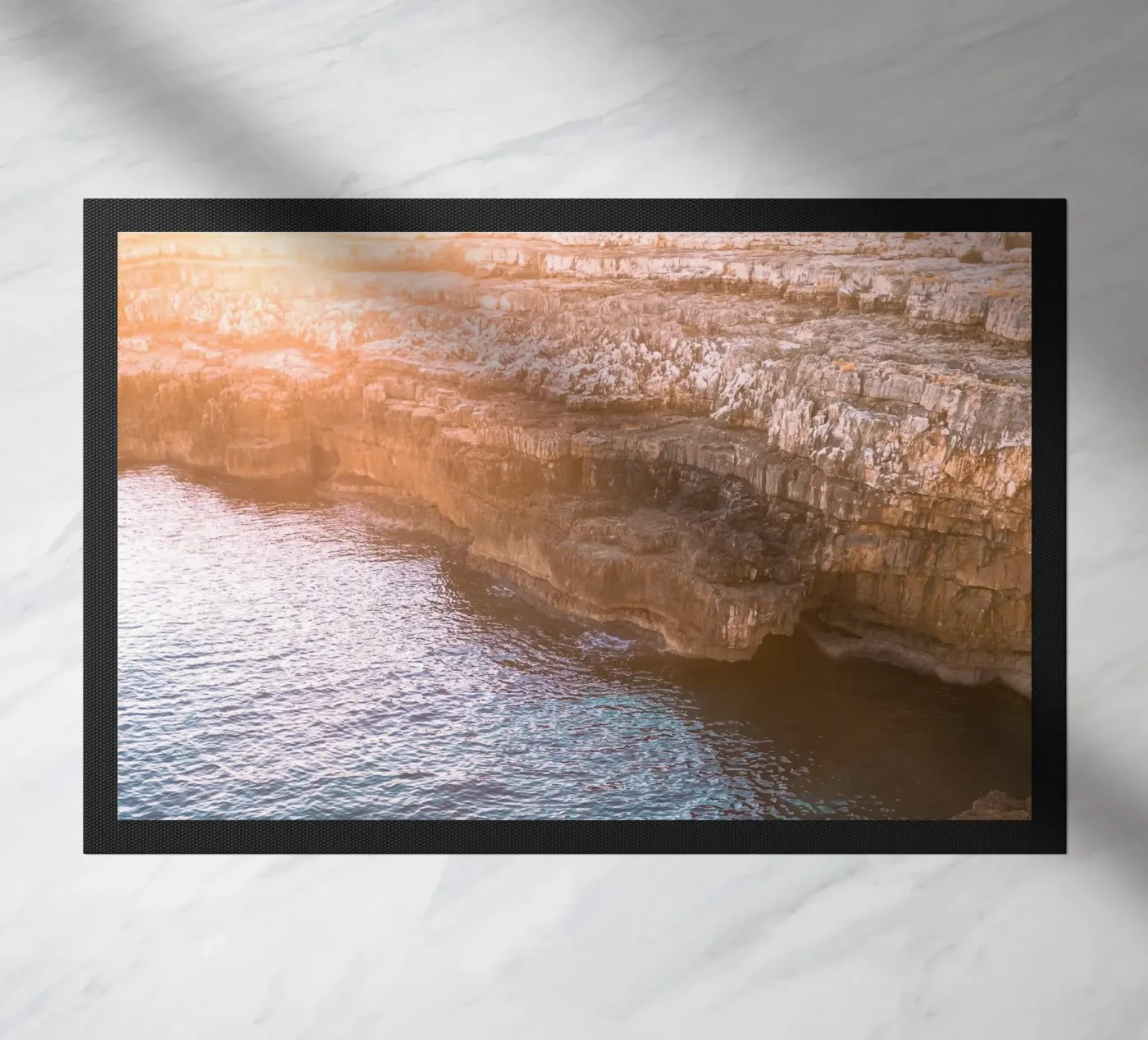 cliffs Fußmatte von lookingforstardust