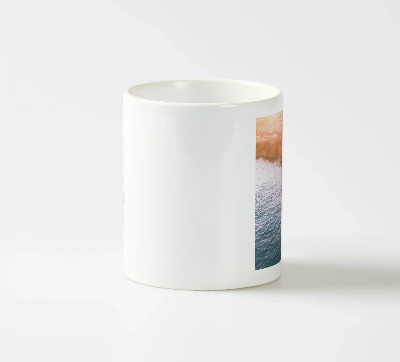 cliffs Keramik Tasse von lookingforstardust