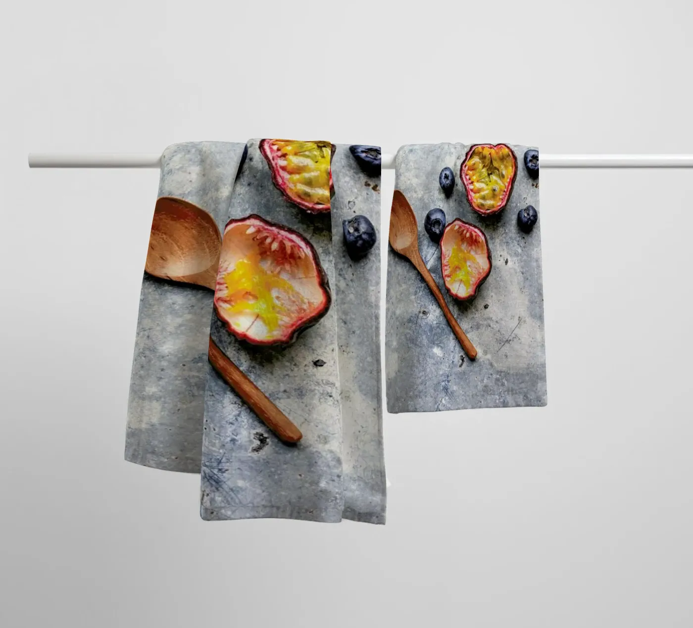 Passionsfrucht towel by Eat this