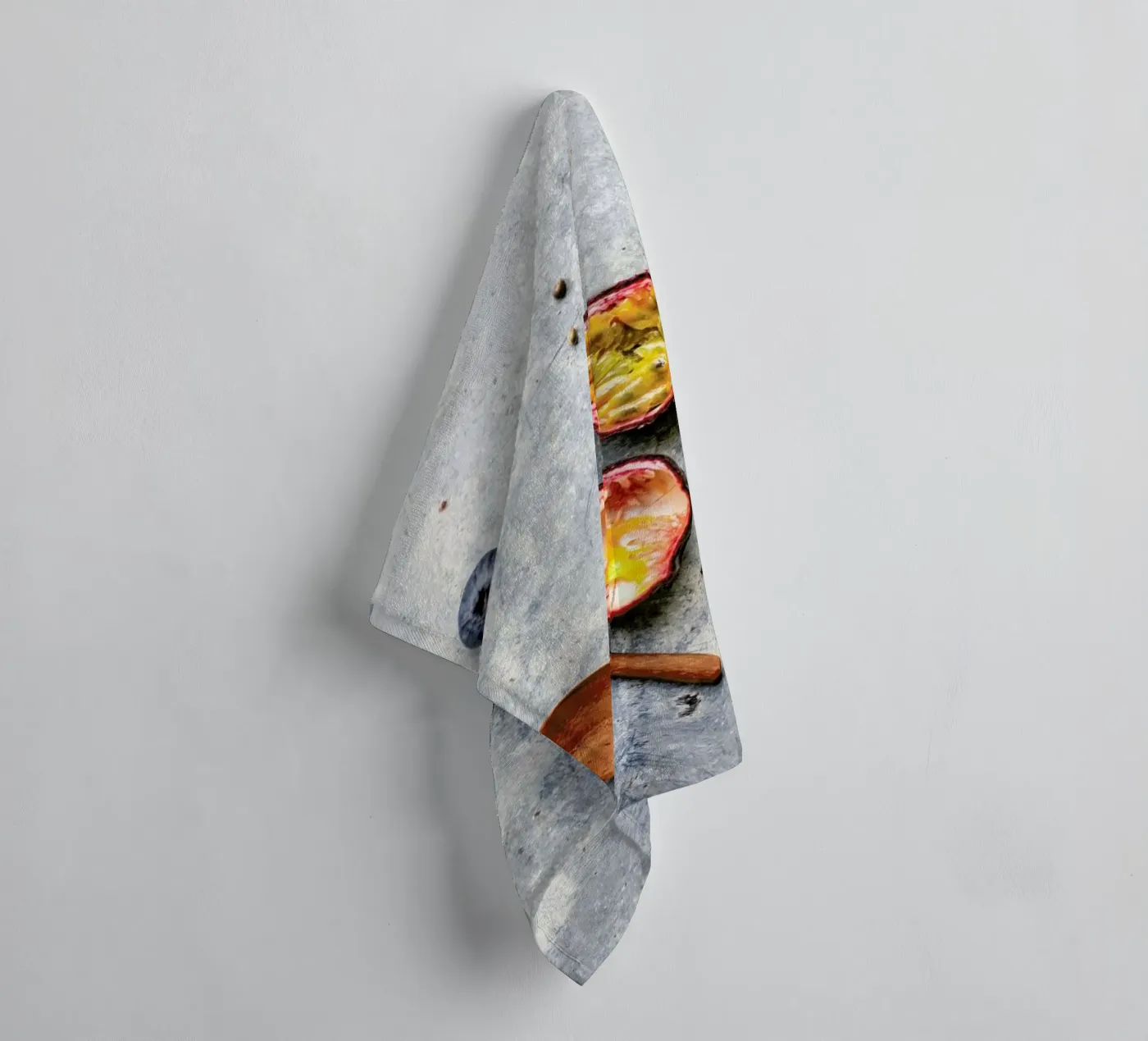 Passionsfrucht towel by Eat this