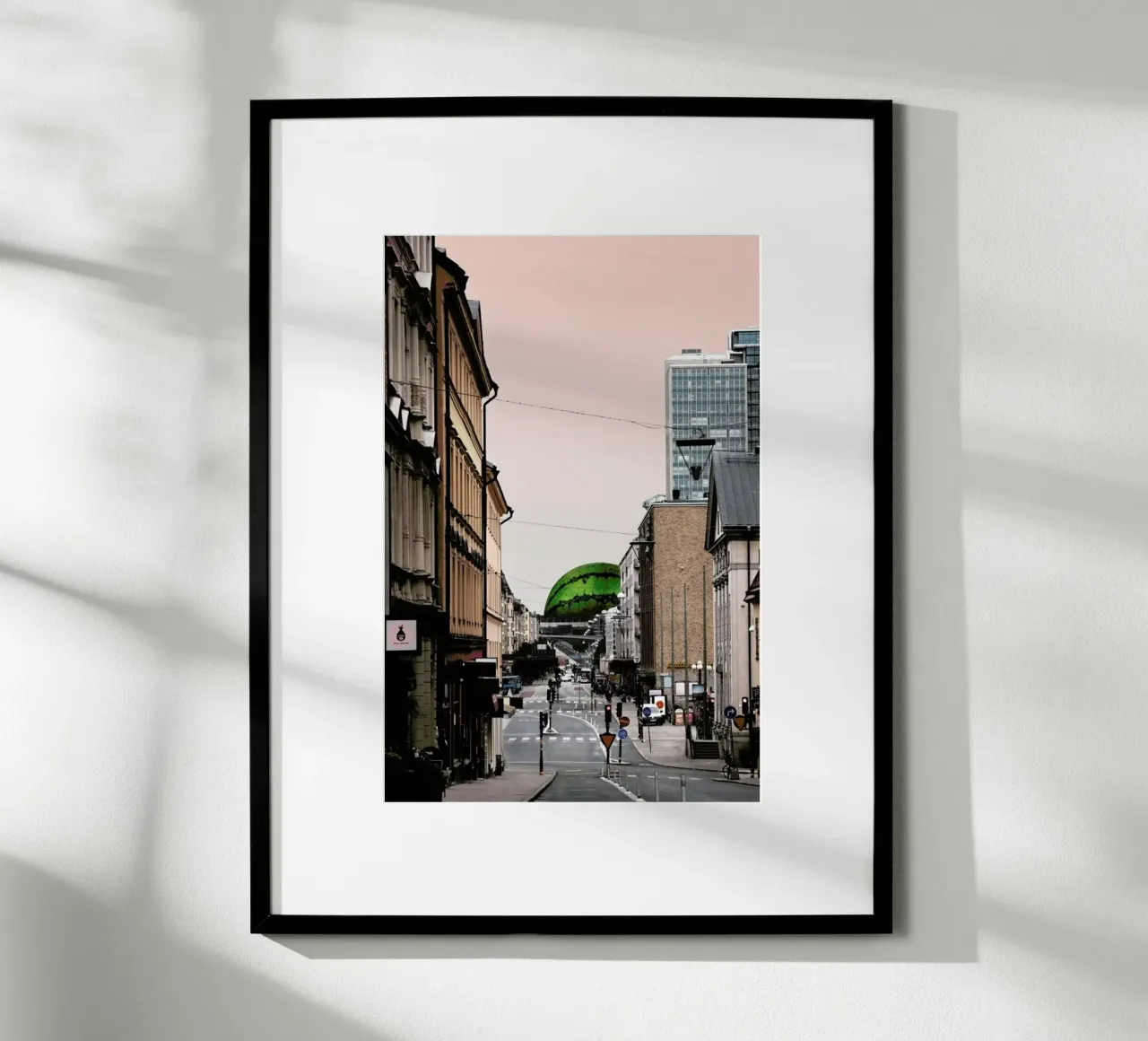 Götgatan poster con telaio in alluminio da Lemon-apes