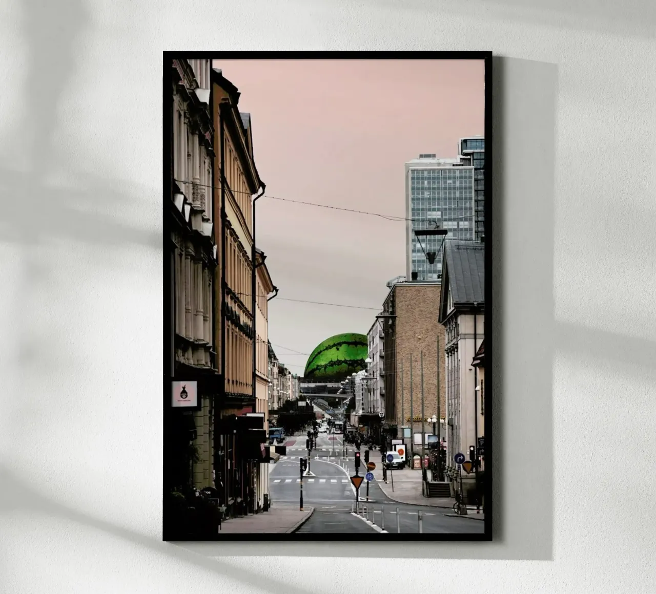 Götgatan poster con telaio in alluminio da Lemon-apes