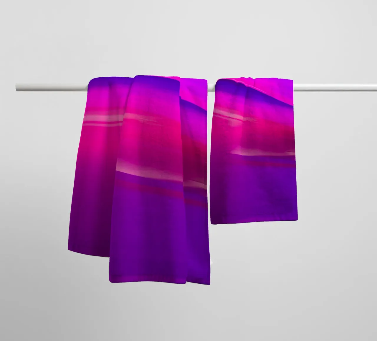 PINK SPEED towel by Flo Klein