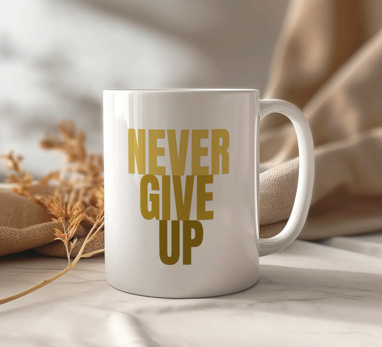 NEVER GIVE UP tazza in ceramica da Happy 😃 Art 🎨 by Christine Schnoell